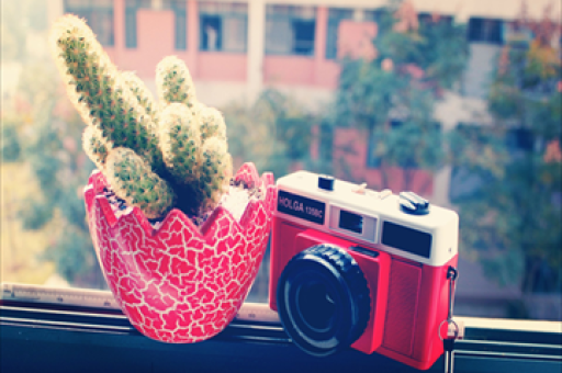 何小鹏回应机器人藏真人质疑，技术与现实界限清晰