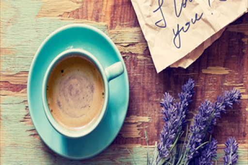 天康生物业绩稳健向好,营业收入连续三季度增长,北向资金与基金积极加仓,现金流稳健支撑未来发展