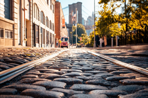 惊险瞬间，小货车的生死考验