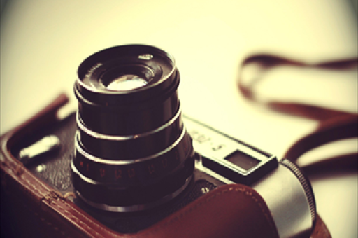 美国机场员工面临生活重压，挑战与应对策略